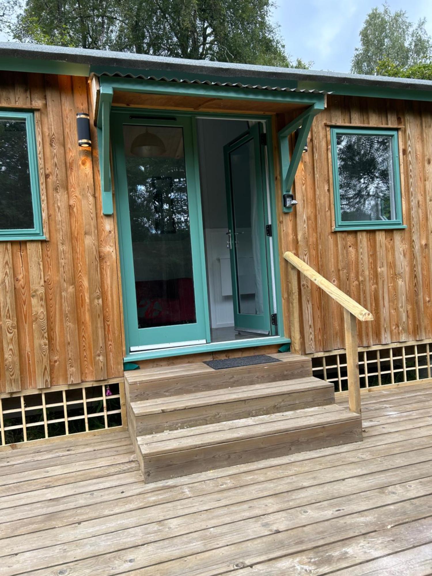 1Lochness Glam Lodges Inverness Exterior foto