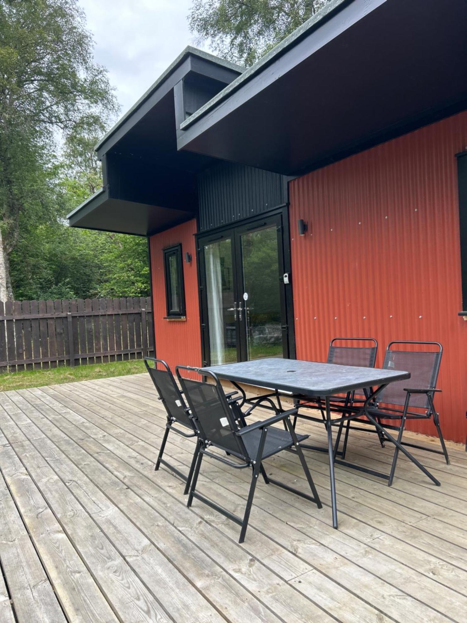 1Lochness Glam Lodges Inverness Exterior foto
